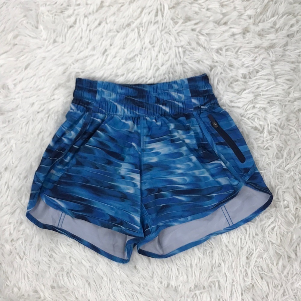 Lululemon Tracker Short V *4" Tidal Multi